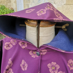 Grande capuche de la cape Prune adulte en softshell doublée de micro polaire bleu marine