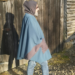 Cape XL Pétrole & Brun avec une grande capuche et deux poches